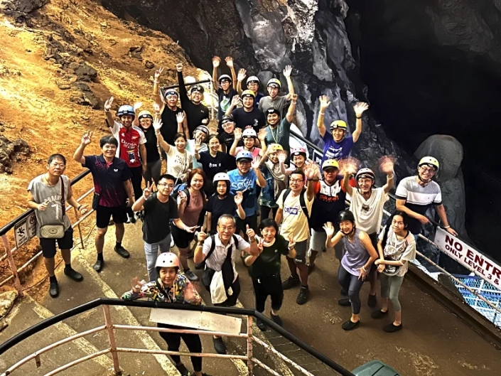 caving-in-pahang-team-builsing-activebugs